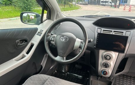 Toyota Yaris III рестайлинг, 2007 год, 420 000 рублей, 10 фотография
