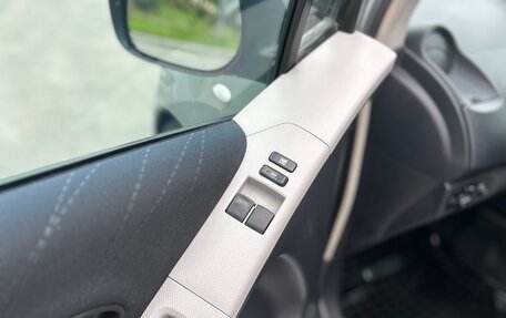 Toyota Yaris III рестайлинг, 2007 год, 420 000 рублей, 12 фотография