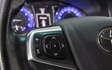 Toyota Camry, 2017 год, 2 350 000 рублей, 17 фотография