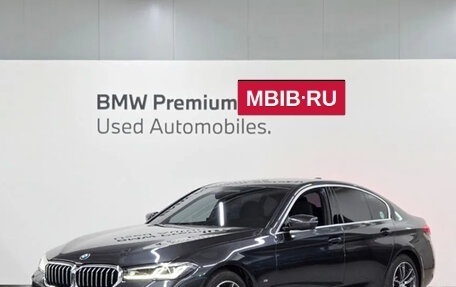 BMW 5 серия, 2021 год, 3 590 000 рублей, 2 фотография