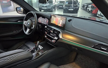 BMW 5 серия, 2021 год, 3 590 000 рублей, 8 фотография