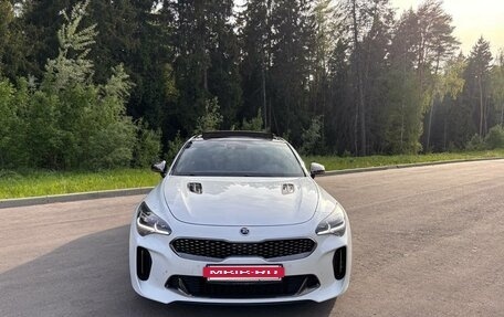 KIA Stinger I, 2019 год, 3 250 000 рублей, 3 фотография