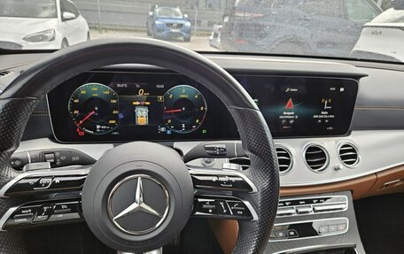 Mercedes-Benz E-Класс, 2021 год, 3 450 000 рублей, 5 фотография