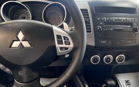 Mitsubishi Outlander III рестайлинг 3, 2007 год, 995 000 рублей, 18 фотография