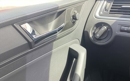 Skoda Rapid I, 2018 год, 1 100 000 рублей, 6 фотография