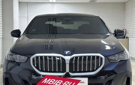 BMW 5 серия, 2023 год, 5 490 000 рублей, 2 фотография