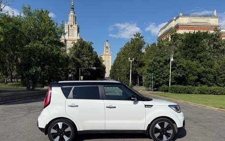 KIA Soul II рестайлинг, 2017 год, 1 090 000 рублей, 2 фотография