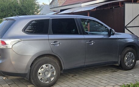 Mitsubishi Outlander III рестайлинг 3, 2012 год, 1 100 000 рублей, 8 фотография