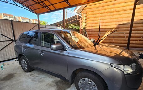Mitsubishi Outlander III рестайлинг 3, 2012 год, 1 100 000 рублей, 9 фотография