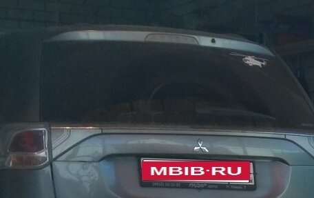 Mitsubishi Outlander III рестайлинг 3, 2012 год, 1 100 000 рублей, 11 фотография