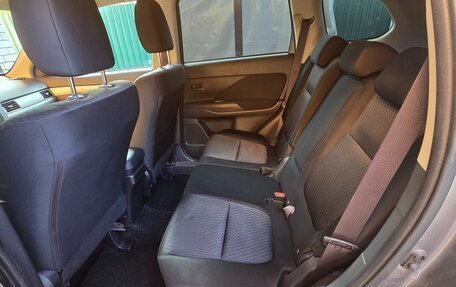 Mitsubishi Outlander III рестайлинг 3, 2012 год, 1 100 000 рублей, 28 фотография