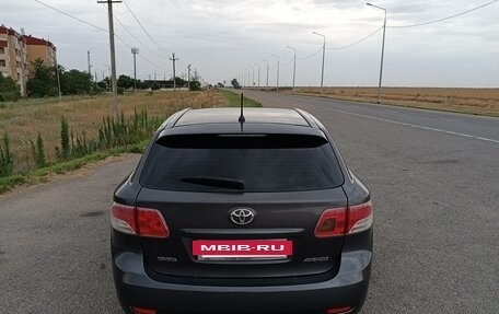 Toyota Avensis III рестайлинг, 2009 год, 930 000 рублей, 3 фотография