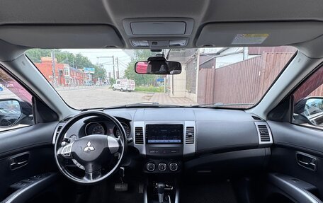 Mitsubishi Outlander III рестайлинг 3, 2010 год, 1 220 000 рублей, 11 фотография