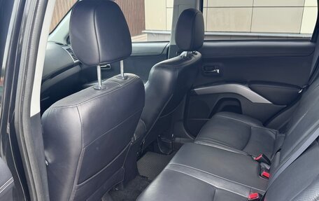 Mitsubishi Outlander III рестайлинг 3, 2010 год, 1 220 000 рублей, 12 фотография