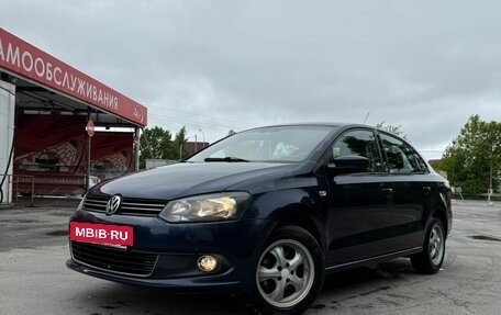 Volkswagen Polo VI (EU Market), 2013 год, 739 000 рублей, 2 фотография