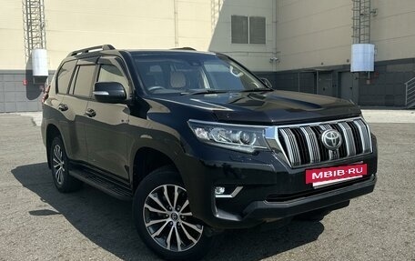Toyota Land Cruiser Prado 150 рестайлинг 2, 2019 год, 4 000 000 рублей, 2 фотография