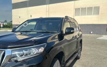 Toyota Land Cruiser Prado 150 рестайлинг 2, 2019 год, 4 000 000 рублей, 6 фотография