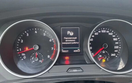 Volkswagen Tiguan II, 2018 год, 2 200 000 рублей, 7 фотография
