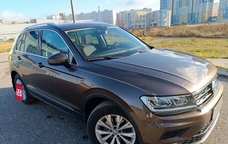 Volkswagen Tiguan II, 2018 год, 2 200 000 рублей, 3 фотография