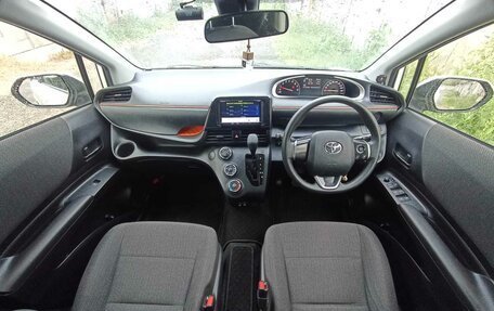 Toyota Sienta II, 2020 год, 1 650 000 рублей, 11 фотография