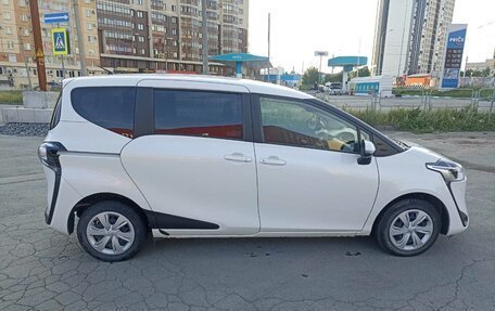 Toyota Sienta II, 2020 год, 1 650 000 рублей, 5 фотография
