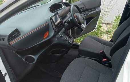 Toyota Sienta II, 2020 год, 1 650 000 рублей, 17 фотография