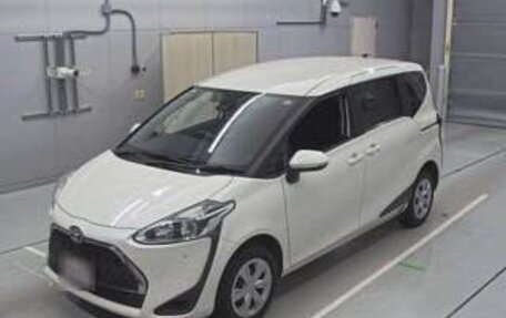 Toyota Sienta II, 2020 год, 1 650 000 рублей, 25 фотография