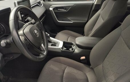Toyota RAV4, 2020 год, 2 800 000 рублей, 20 фотография