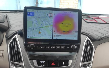 Hyundai ix35 I рестайлинг, 2011 год, 1 400 000 рублей, 7 фотография