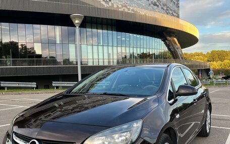 Opel Astra J, 2014 год, 1 320 000 рублей, 3 фотография