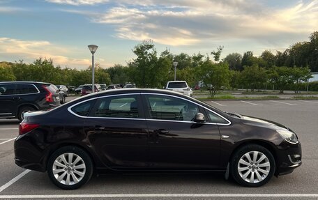 Opel Astra J, 2014 год, 1 320 000 рублей, 5 фотография