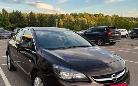 Opel Astra J, 2014 год, 1 320 000 рублей, 4 фотография