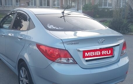Hyundai Solaris II рестайлинг, 2011 год, 750 000 рублей, 11 фотография