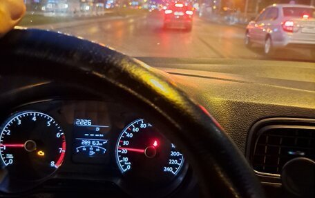 Volkswagen Polo VI (EU Market), 2015 год, 500 000 рублей, 6 фотография
