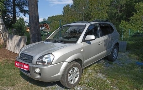 Hyundai Tucson III, 2007 год, 870 000 рублей, 2 фотография