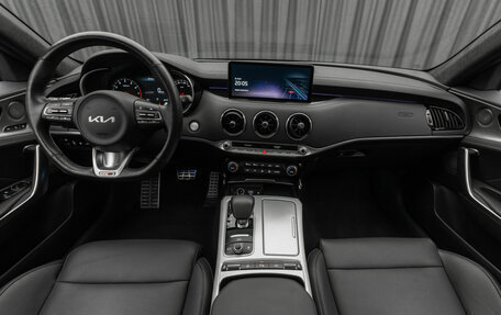 KIA Stinger I, 2022 год, 3 870 000 рублей, 10 фотография