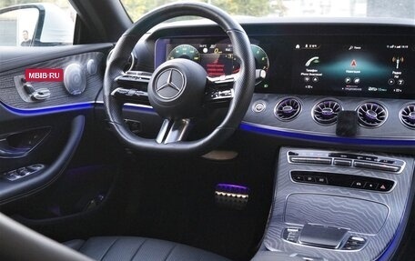 Mercedes-Benz E-Класс, 2020 год, 6 300 000 рублей, 31 фотография