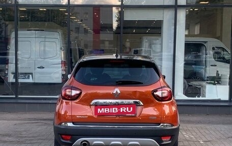 Renault Kaptur I рестайлинг, 2018 год, 1 600 000 рублей, 7 фотография
