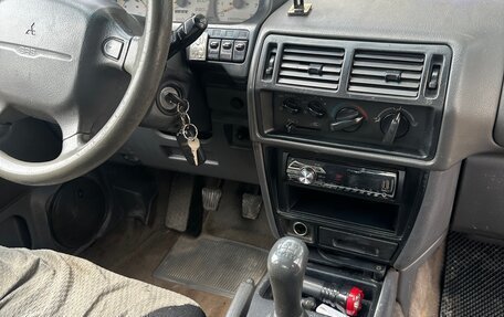 Mitsubishi Space Runner II, 1995 год, 185 000 рублей, 10 фотография