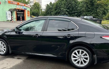 Toyota Camry, 2021 год, 2 300 000 рублей, 2 фотография
