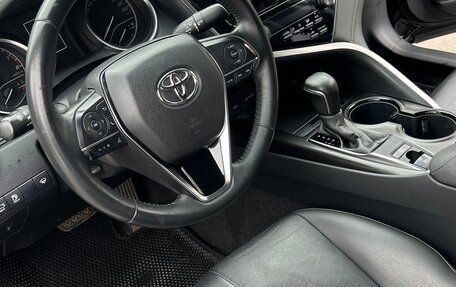Toyota Camry, 2021 год, 2 300 000 рублей, 8 фотография