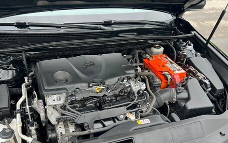 Toyota Camry, 2021 год, 2 300 000 рублей, 5 фотография