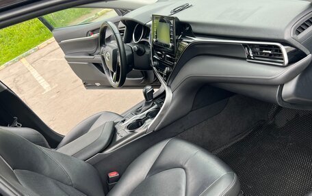 Toyota Camry, 2021 год, 2 300 000 рублей, 7 фотография