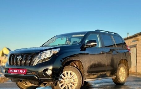 Toyota Land Cruiser Prado 150 рестайлинг 2, 2017 год, 3 900 000 рублей, 5 фотография
