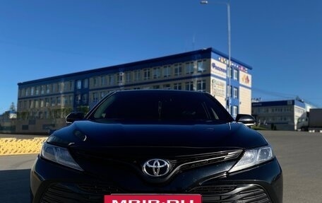 Toyota Camry, 2019 год, 2 450 000 рублей, 8 фотография