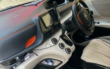 Toyota Sienta II, 2017 год, 1 300 000 рублей, 3 фотография