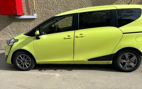Toyota Sienta II, 2017 год, 1 300 000 рублей, 6 фотография