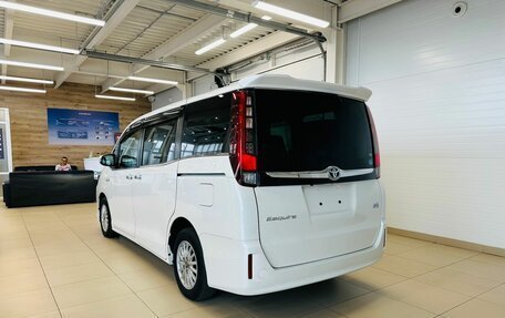 Toyota Esquire I, 2015 год, 2 249 900 рублей, 4 фотография