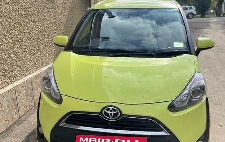 Toyota Sienta II, 2017 год, 1 300 000 рублей, 9 фотография