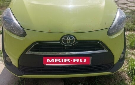 Toyota Sienta II, 2017 год, 1 300 000 рублей, 10 фотография